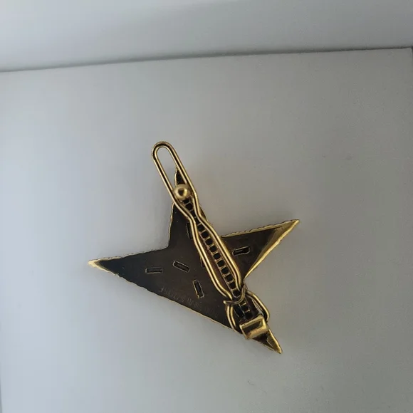 NIB ✨️Golden Goose Lace Lock Star Pin In Antique Gold Gorgeous✨️ - Picture 9 of 14